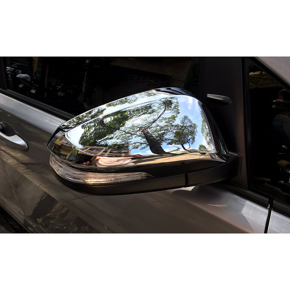 Bộ Ốp Gương Chiếu Hậu Dành Cho Xe Toyota Innova 2017/2021