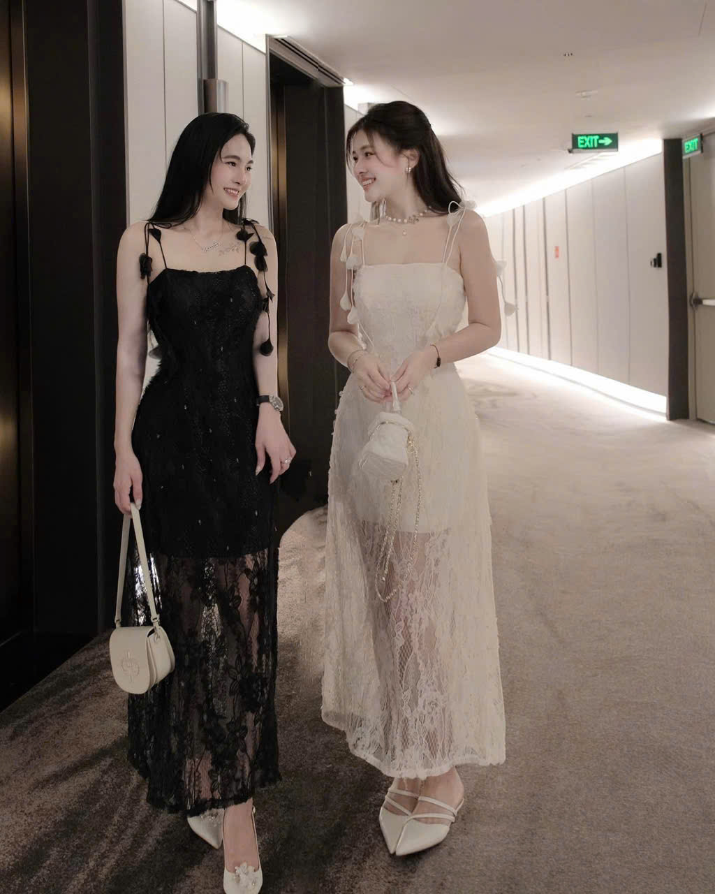  Váy maxi ren dài 2 dây hở vai đầm đi tiệc sang chảnh màu trắng – đen cực xinh hot trend 2025 