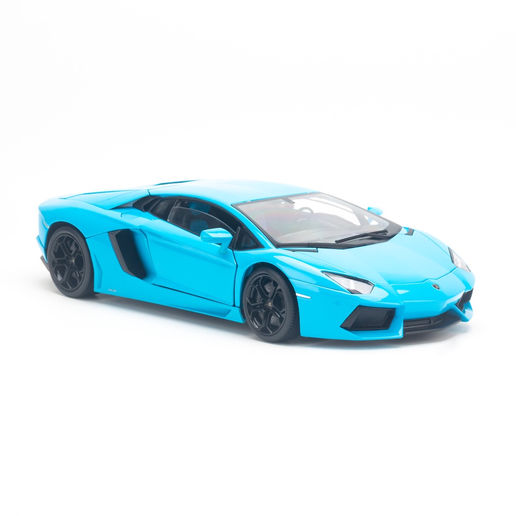 Mô hình xe Lamborghini 1:18