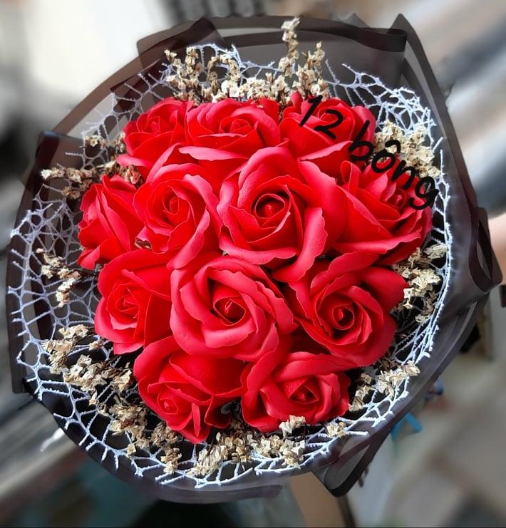 Hoa sáp thơm bó Đỏ 12 bông vĩnh cửu hàng sẵn