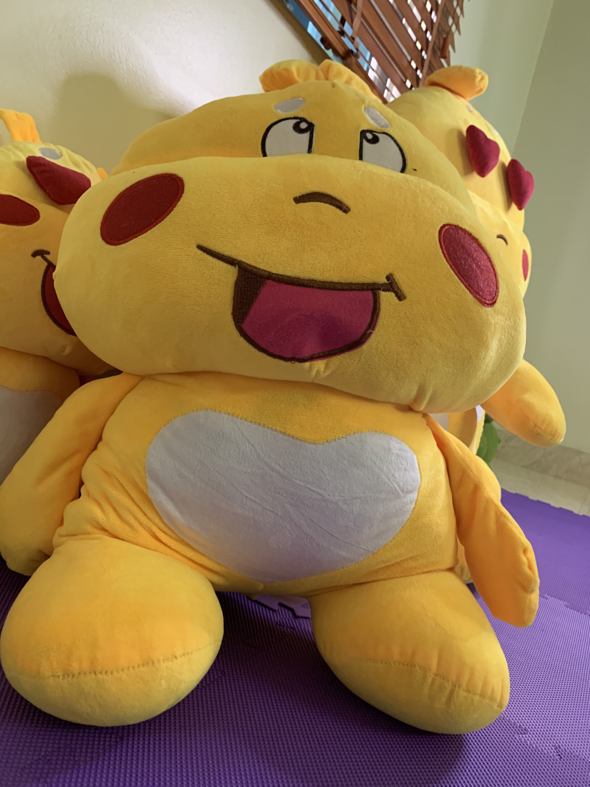 Gấu Bông Ong Vàng - Qoobee Gối Ôm Hình Thú Khủng Long Ong Vàng Mềm Mịn Siêu Đáng Yêu - GB08