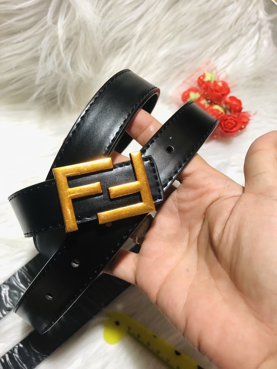 Nịt nữ bản 26cm. Mặt chữ màu đồng