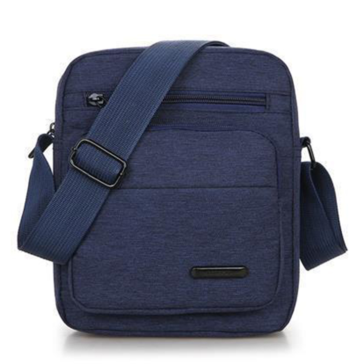 Túi đeo chéo nam size 23 cm vải bố chống thấm nước.