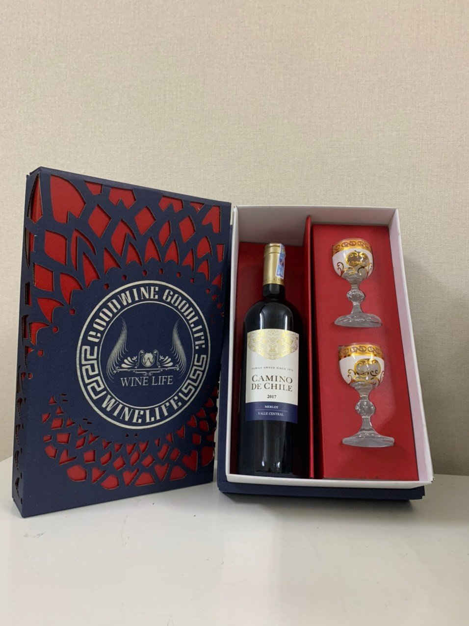 Hộp quà rượu vang camino de chile merlot 750ml