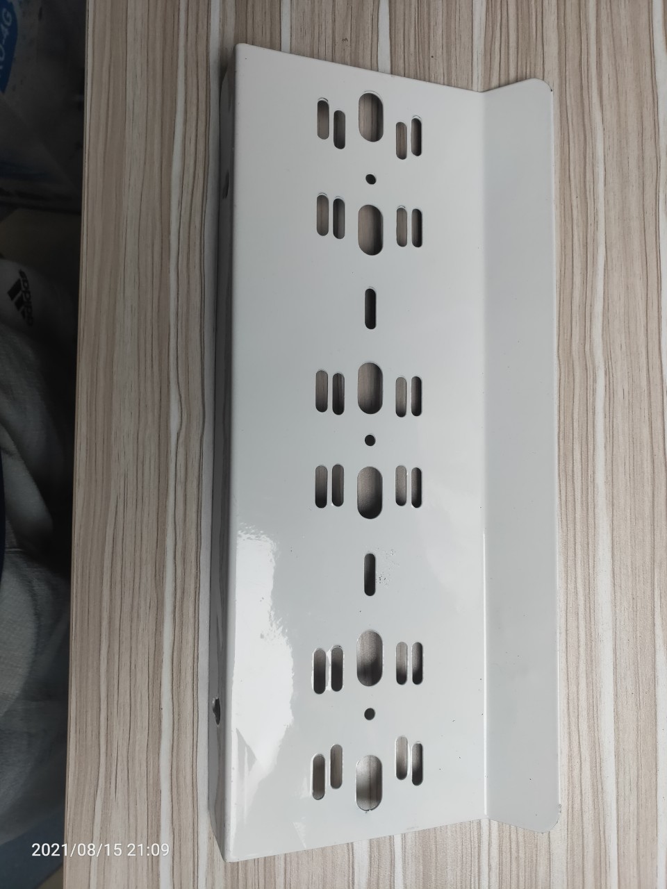Giá cốc lọc thô 3 cốc, giá sắt, kệ sắt bắt cốc lọc ro