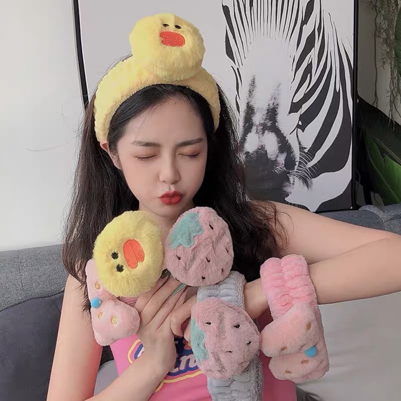 1 băng đô cài tóc hoạt hình dễ thương cho nữ