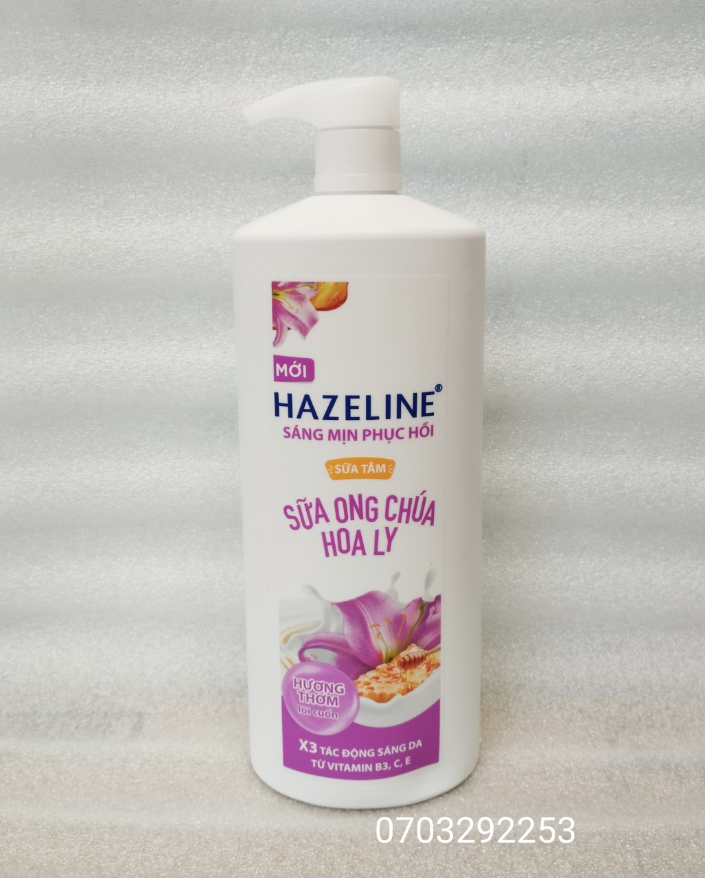 Sữa tắm hazeline sữa ong chúa hoa Ly 1Kg /900g