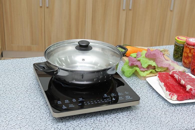 Bếp tặng kèm nồi nấu inox chuyên dụng