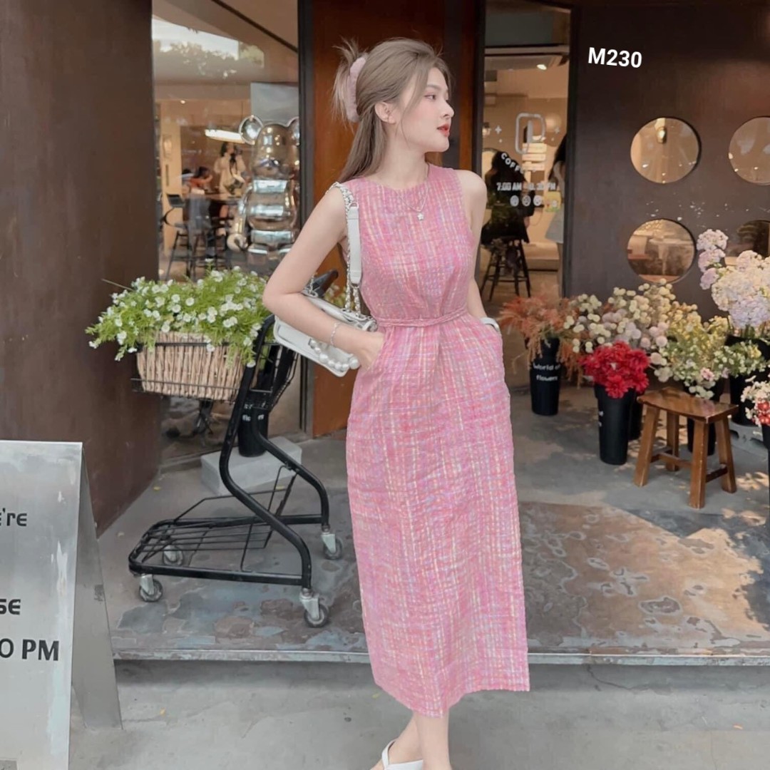 Đầm nữ dáng suông sát nách có dây buộc eo vải caro bố form dài M230