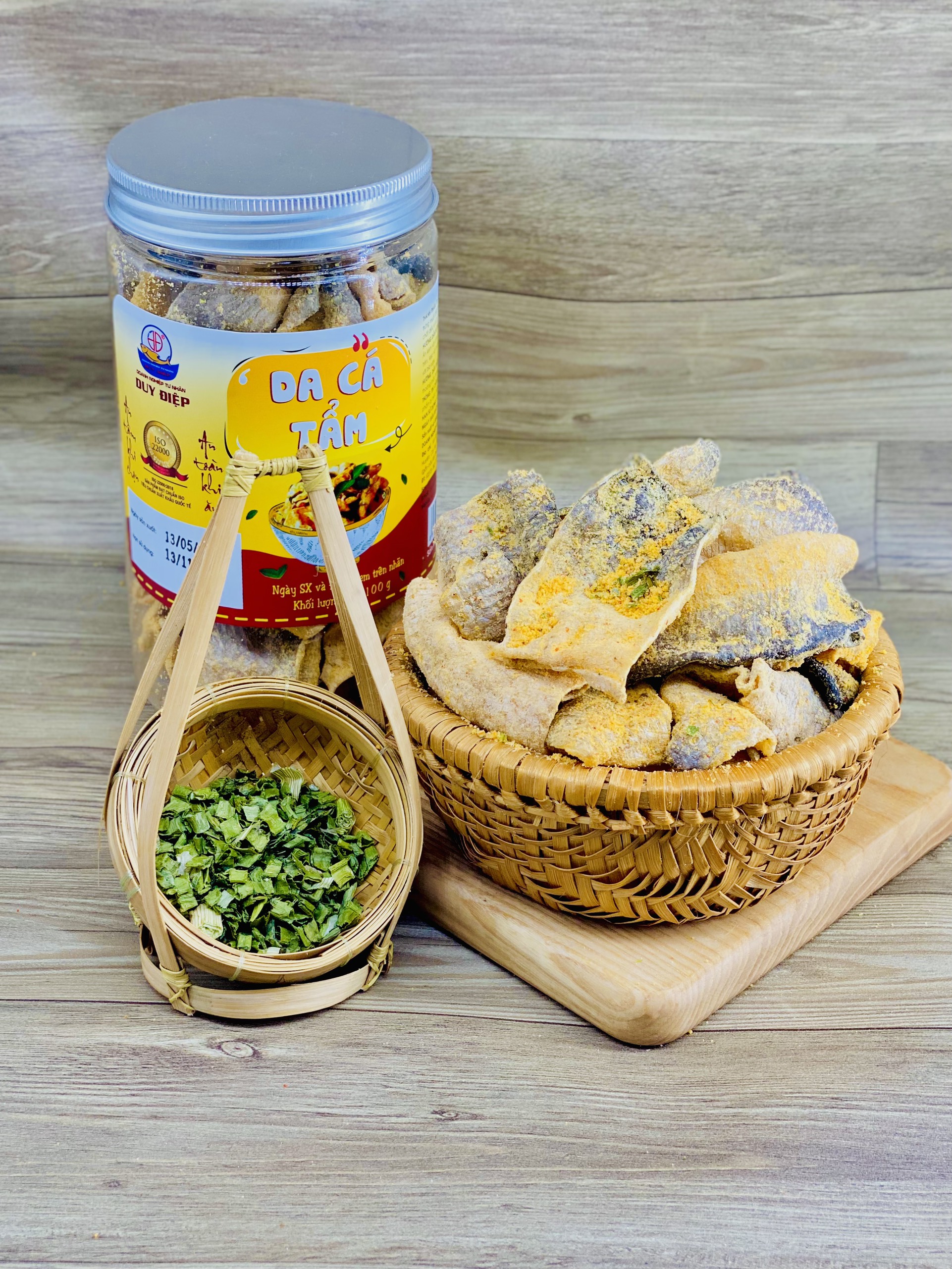 DUY ĐIỆP DA CÁ LẮC TRỨNG MUỐI PHÔ MAI 100g, da cá tẩm công nghệ Singapore, ĐÓNG HỘP ĂN LIỀN THƯỢNG HẠNG , ăn vặt siêu ngon, đặc sản SINGAPORE, món ngon ăn liền.