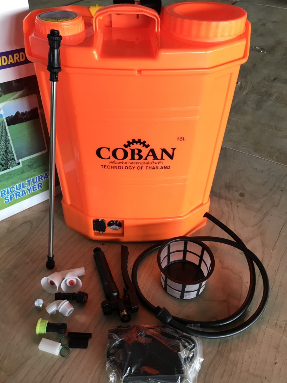 Bình xịt điện 16l coban - bình phun thuốc trừ sâu - khử khuẩn xạ phân 16l sử dụng bằng ắc quy siêu tiện lợi 2022