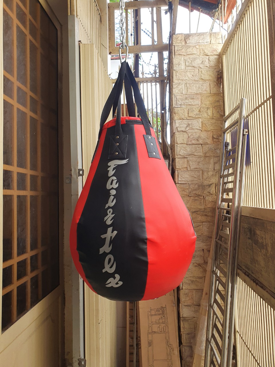 Vỏ bao quả lê dây treo dù