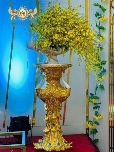 Kệ trang trí công mang phong cách tân cổ điển KHTT8