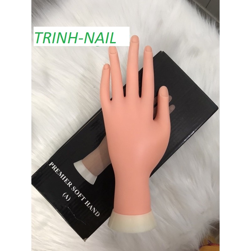 Bàn tay giả silicon học làm móng nail