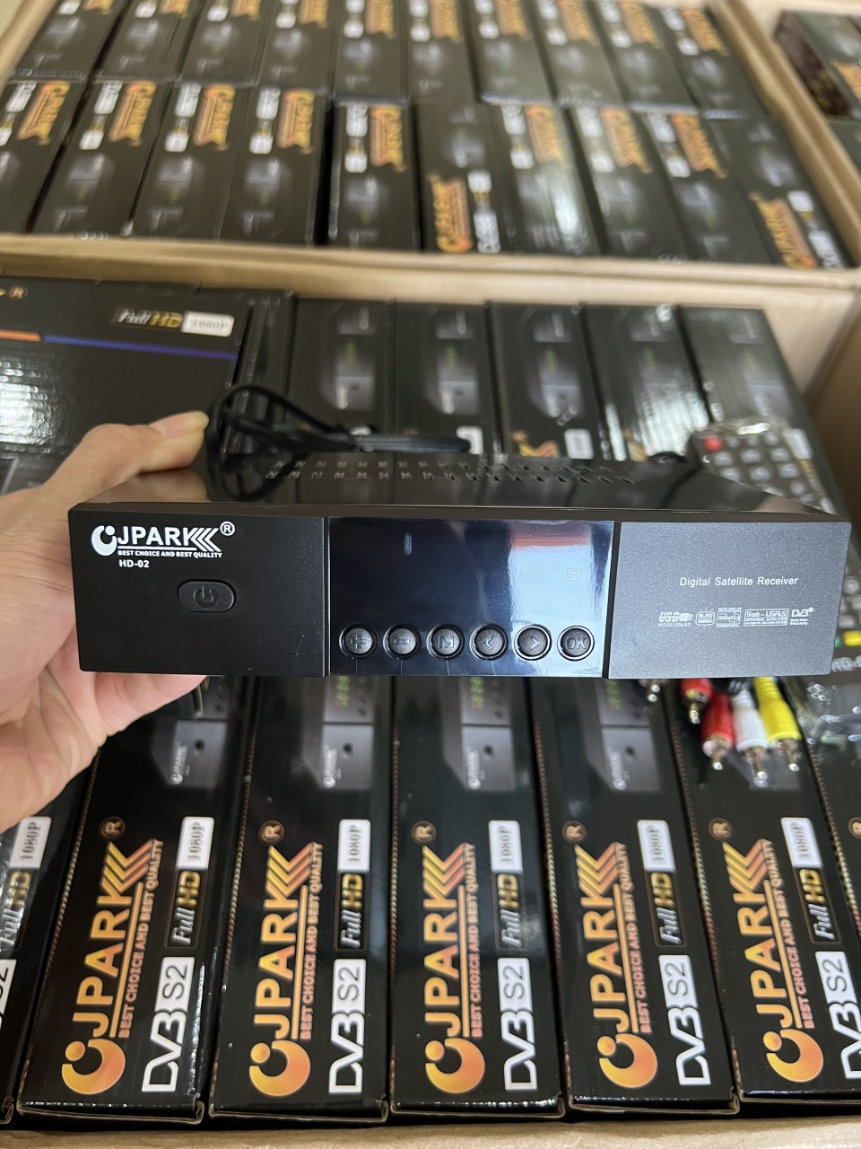 Đầu thu vinasat HD02 dùng chảo - Đầu thu kỷ thuật số chảo vệ tinh vinasat2