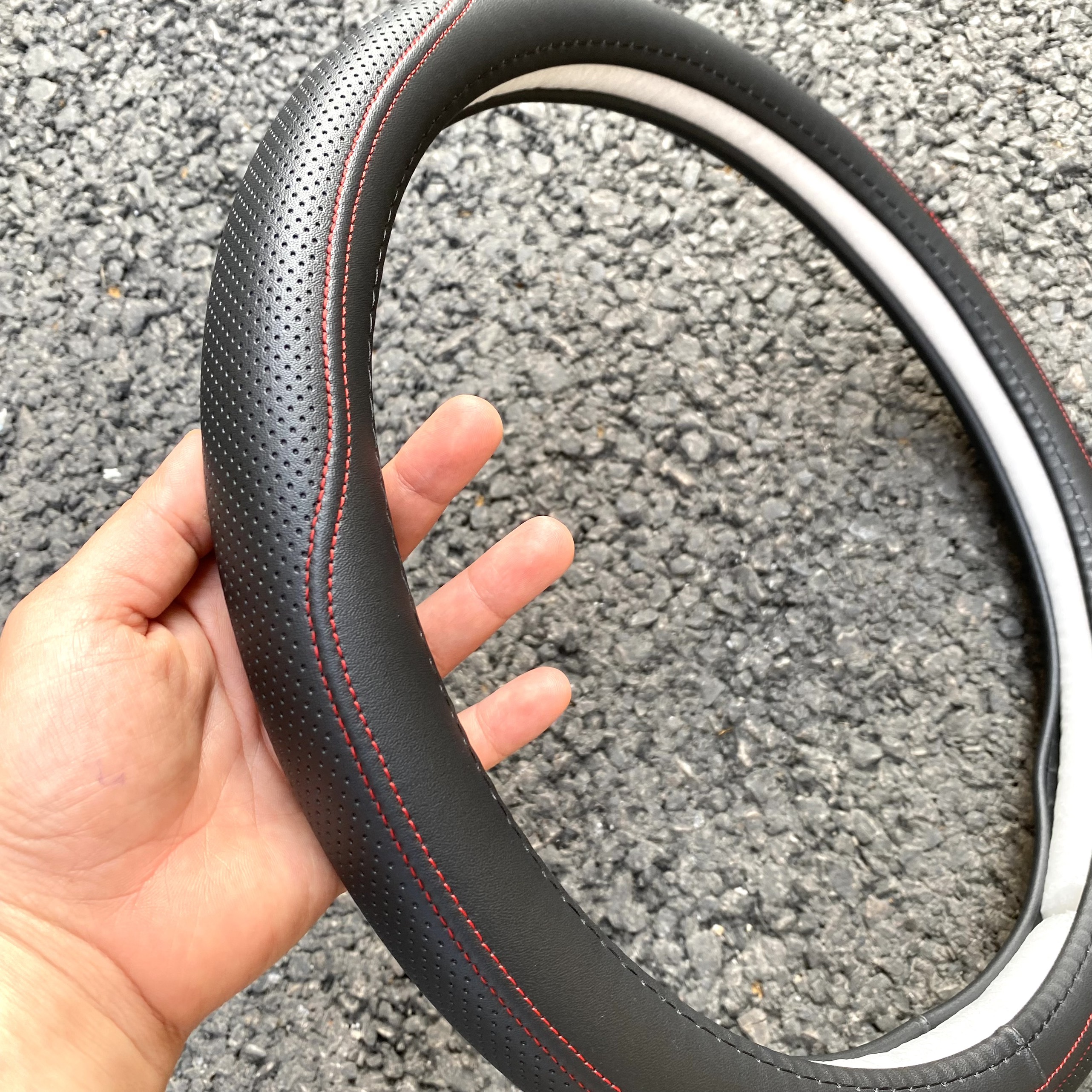Bọc vô lăng, bọc tay lái ô tô Size M, Đường kính 37, 38cm lắp vừa hầu hết các dòng xe M2301