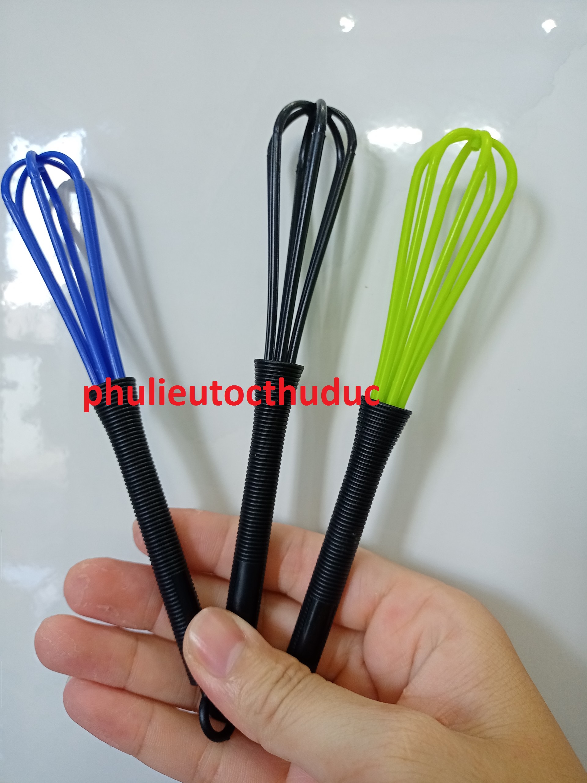 1 dụng cụ đánh tan kem nhuộm dùng để nhuộm tóc đánh kem nhiều - phulieutocthuduc
