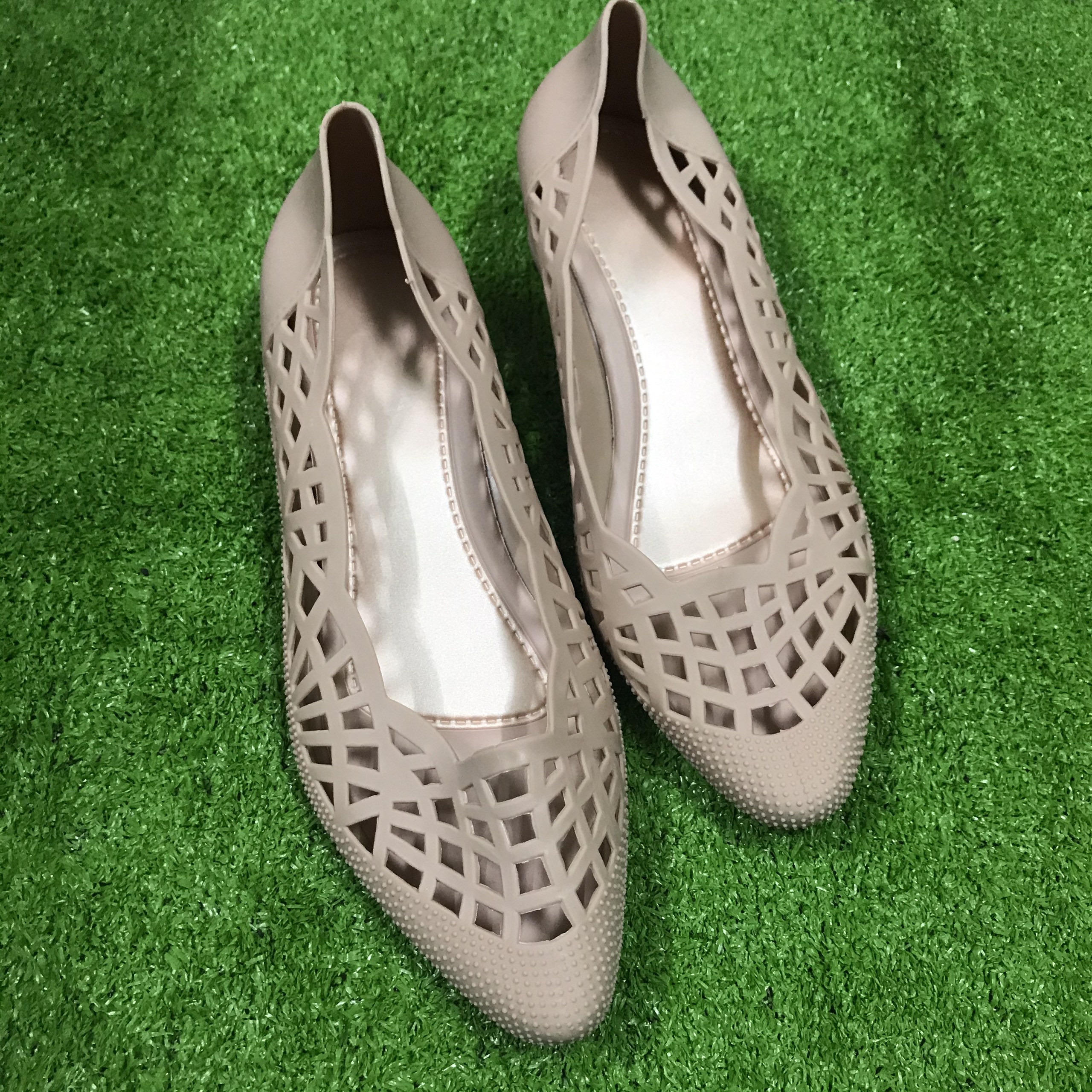 Giày búp bê nhựa lưới MS66