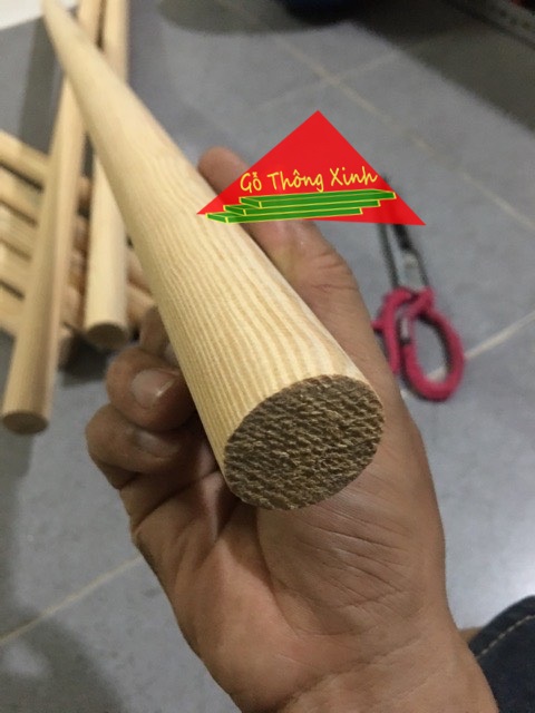 Thanh gỗ tròn phi 3cm dài 75cm bằng gỗ thông láng mịn đẹp phù hợp làm chân bàn, trang trí, chế cháo vật dụng trong nhà