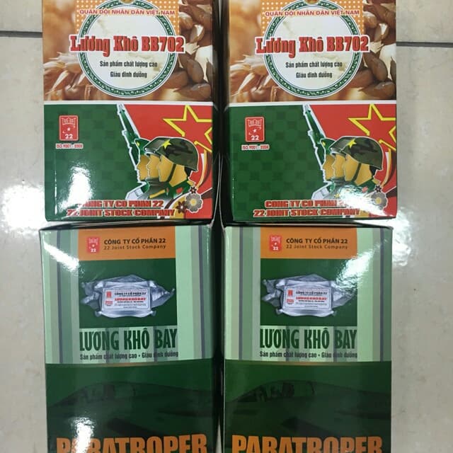2 hộp lương khô (bay + B702)