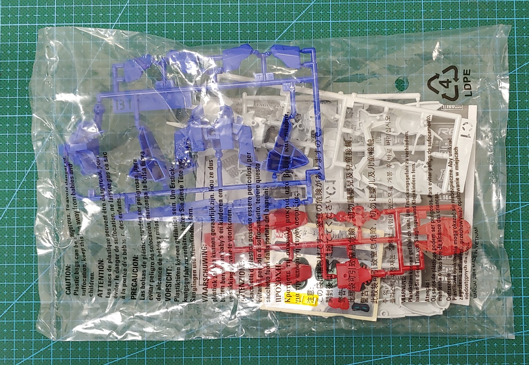 Mô hình Gundam Bandai Caravan Kit Gundam 1/144