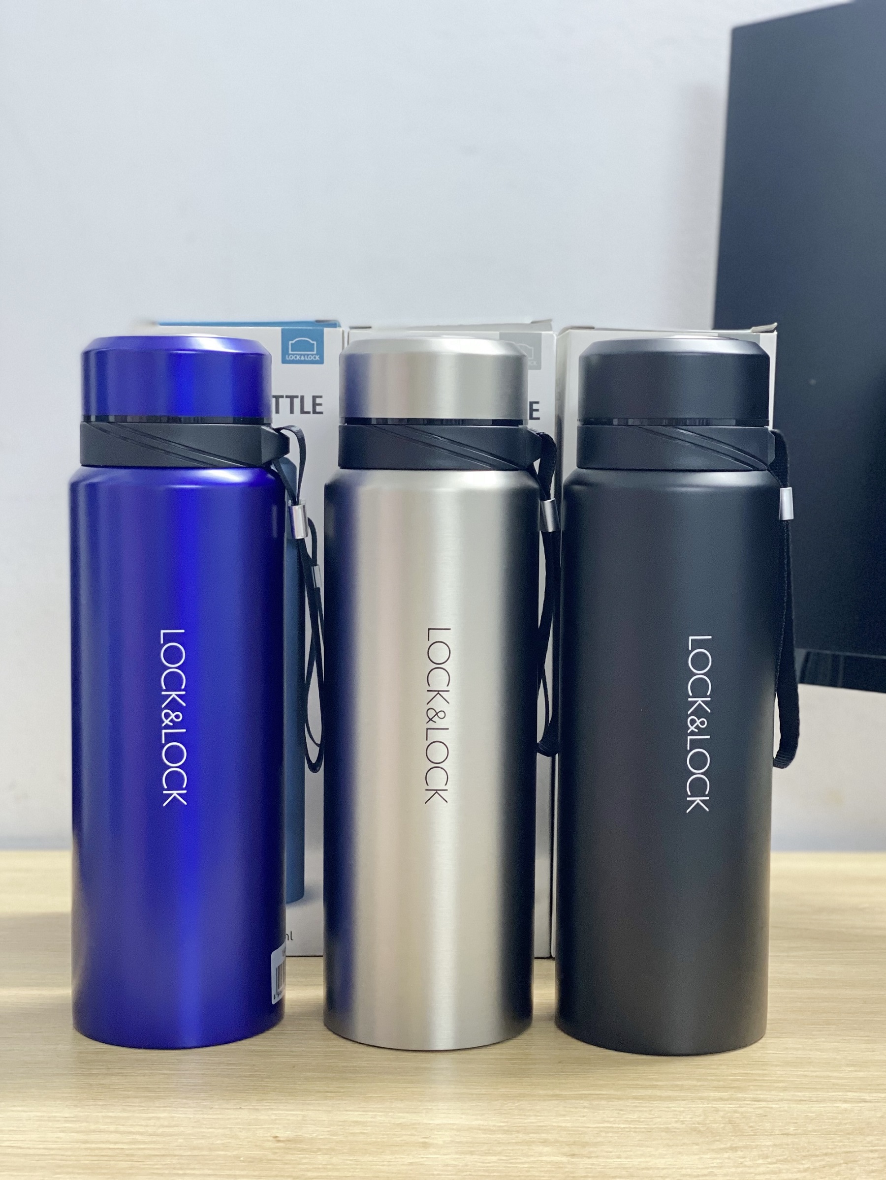 Bình Giữ Nhiệt Thép Không Gỉ Vacuum Bottle Lock&Lock LHC6180 (800ml) - Xanh Đậm/Đen/Bạc - Hàng Chính Hãng