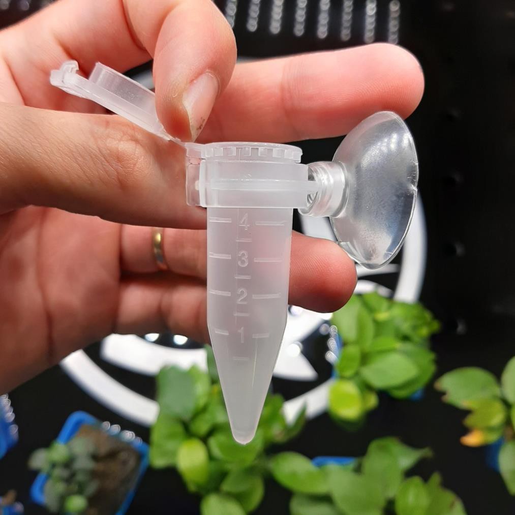 Ống đựng Artemia nhỏ giọt cho cá ăn