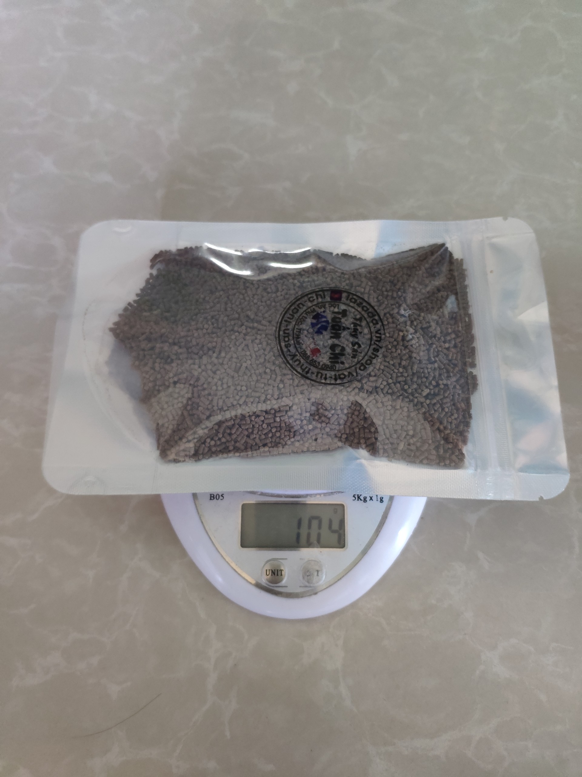 Bịch 100g thức ăn cho tôm, tép, cá cảnh... (hạt cỡ nhỡ 3/10)