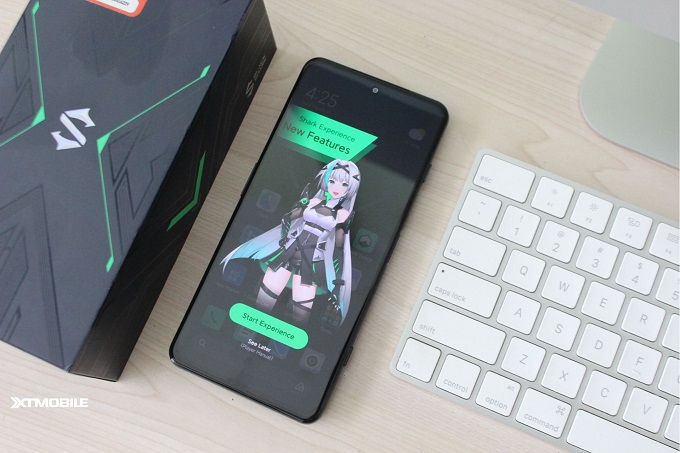 Xiaomi Black Shark 4 Gaming - một sản phẩm nhập khẩu từ Khang với thiết kế đẹp mắt, chắc chắn sẽ làm hài lòng những người chơi game khó tính nhất. Hơn nữa, với các hình nền Black Shark 4 đầy tinh tế và ấn tượng, chiếc smartphone này sẽ trở nên càng phong cách hơn bao giờ hết!