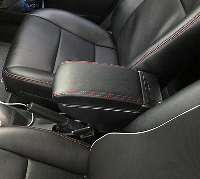 Bệ tỳ tay tích hợp 3 cổng sạc USB theo xe cho Toyota Yaris 2017-2020, Toyota Vios 2019