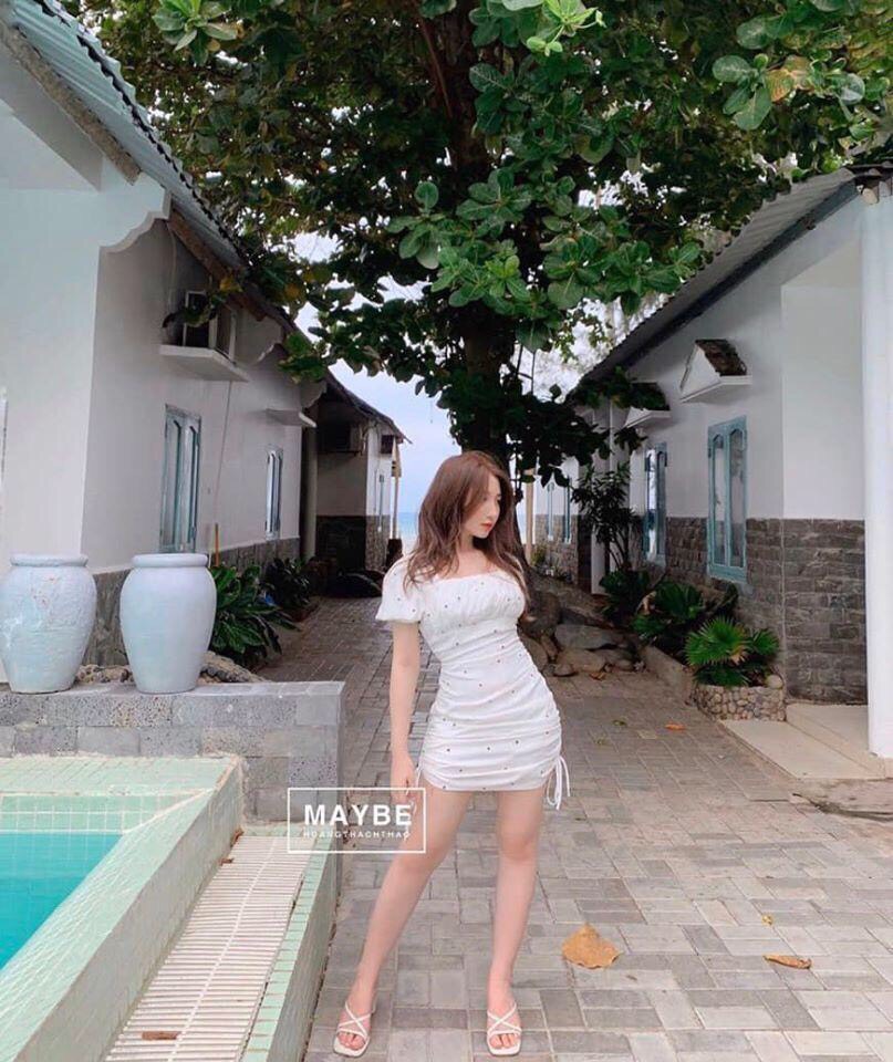 Đầm Voan Trắng Chấm Bi Rút Hai Bên Hông Sang Chảnh TTSA0571