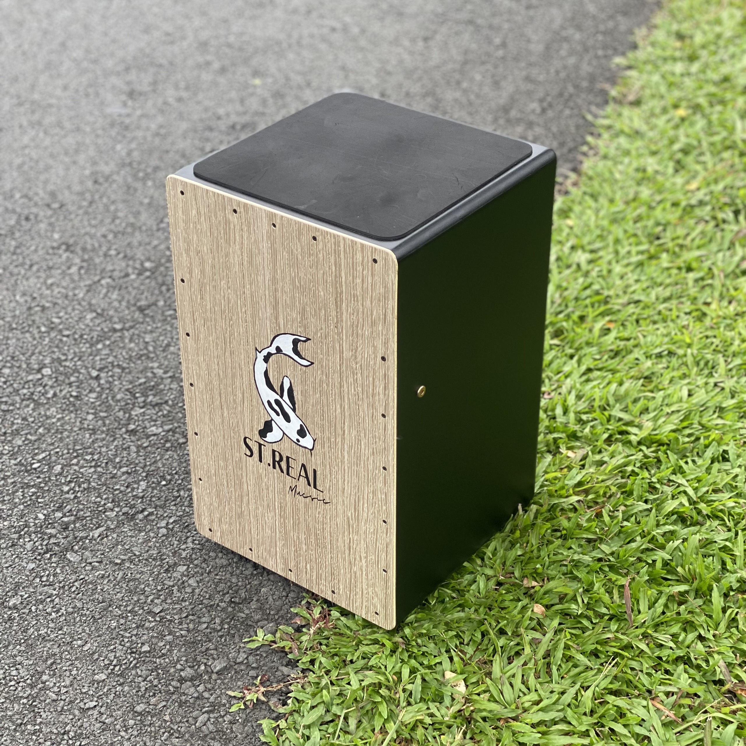 Trống cajon koi shiro - tặng miếng lót