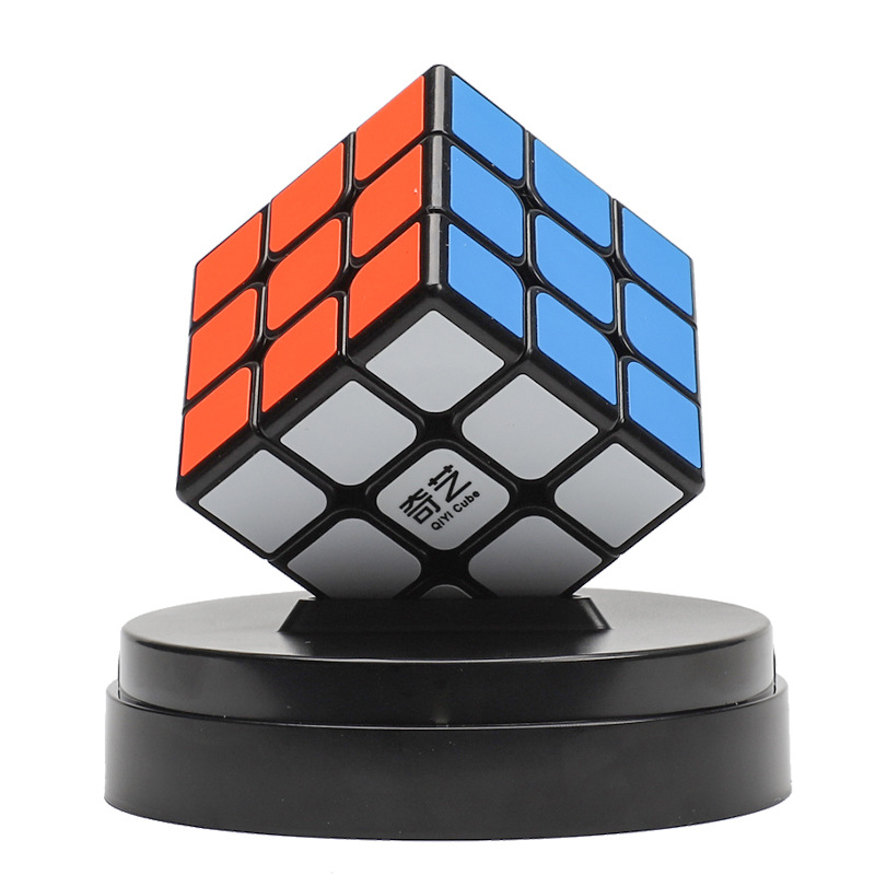 Rubik 3x3. Đồ chơi rubic giải trí giáo dục.
