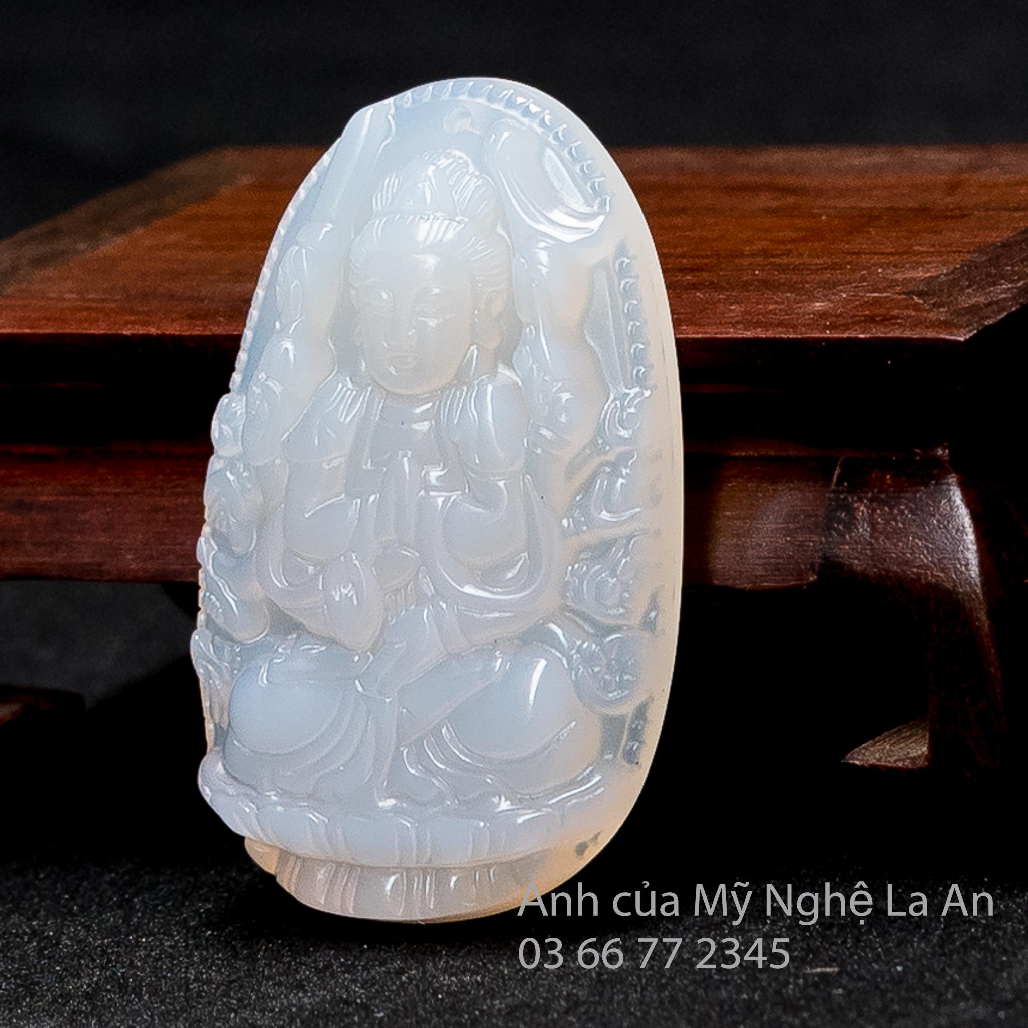 Mặt dây chuyền phật bản mệnh thiên thủ thiên nhãn đá mã não trắng sz 4.6cm x 3.2cm đá mã não trắng tự nhiên 100%, tặng dây đeo