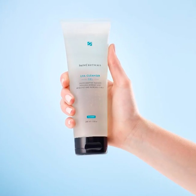 Gel Rửa Mặt Sáng Mịn Da, Thông Thoáng Lỗ Châng Lông SkinCeuticals LHA Cleanser Gel