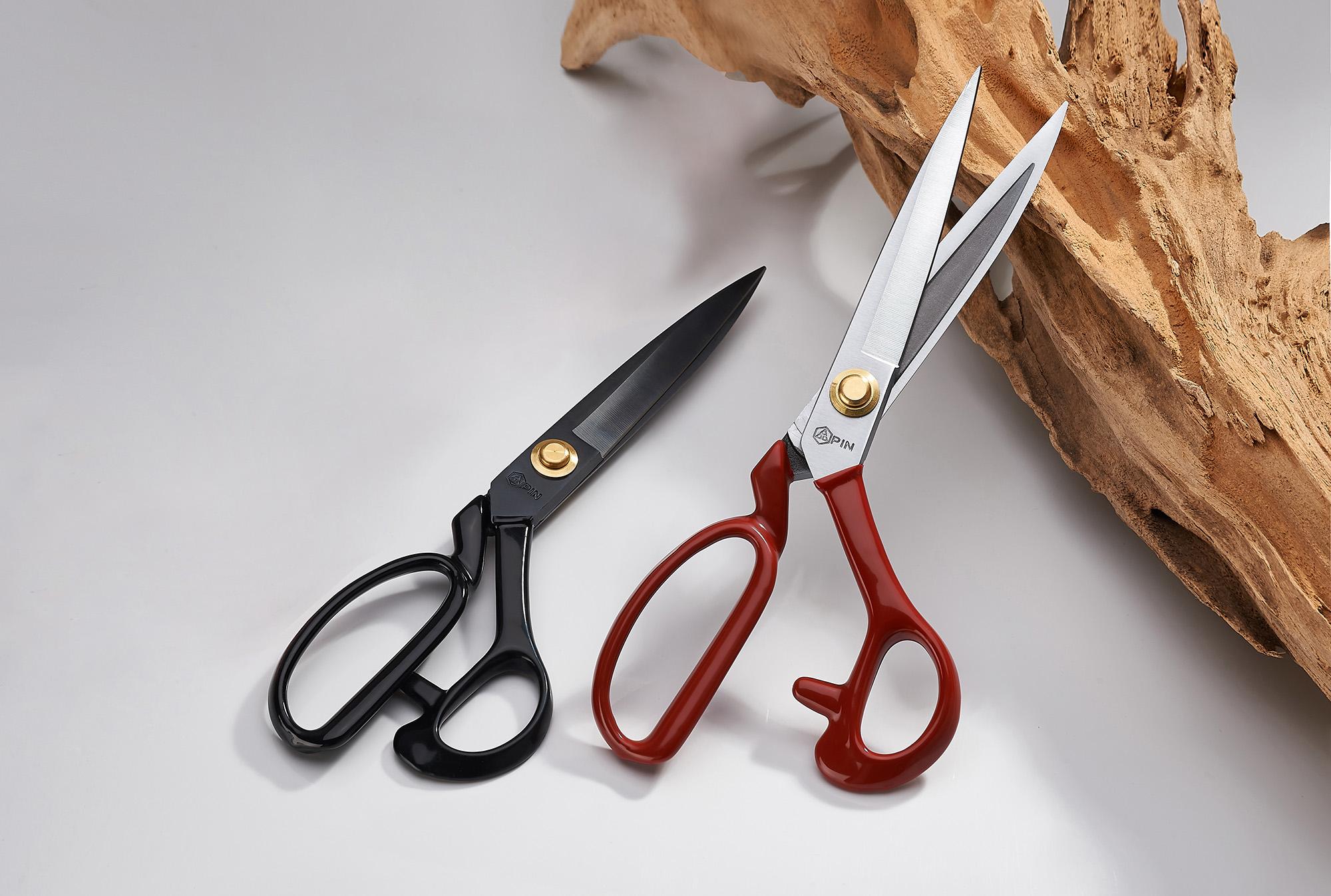 Kéo cắt vải pin cán đen lưỡi thép cacbon chuyên dụng cho cắt may