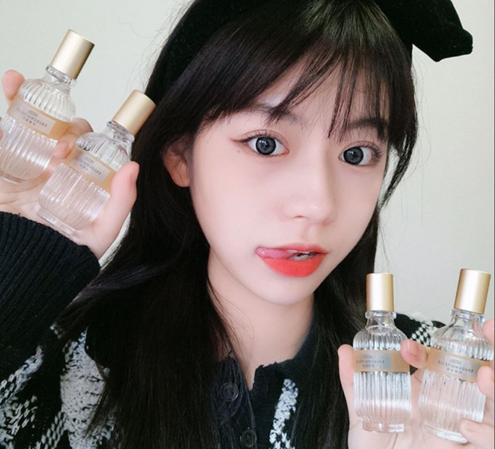Nước hoa nữ hương thơm hoa cỏ trái cây Hanlu Eau De Moiselle 30ml - M614