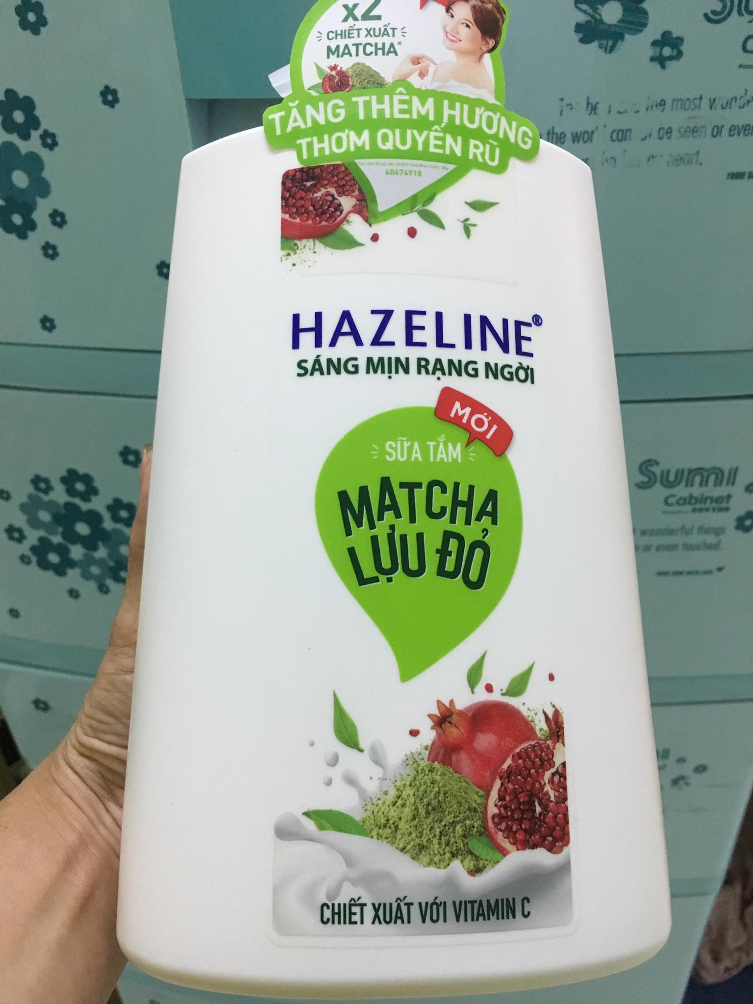 Sữa tắm Hazeline sáng mịn Matcha & Lựu đỏ 1.2kg