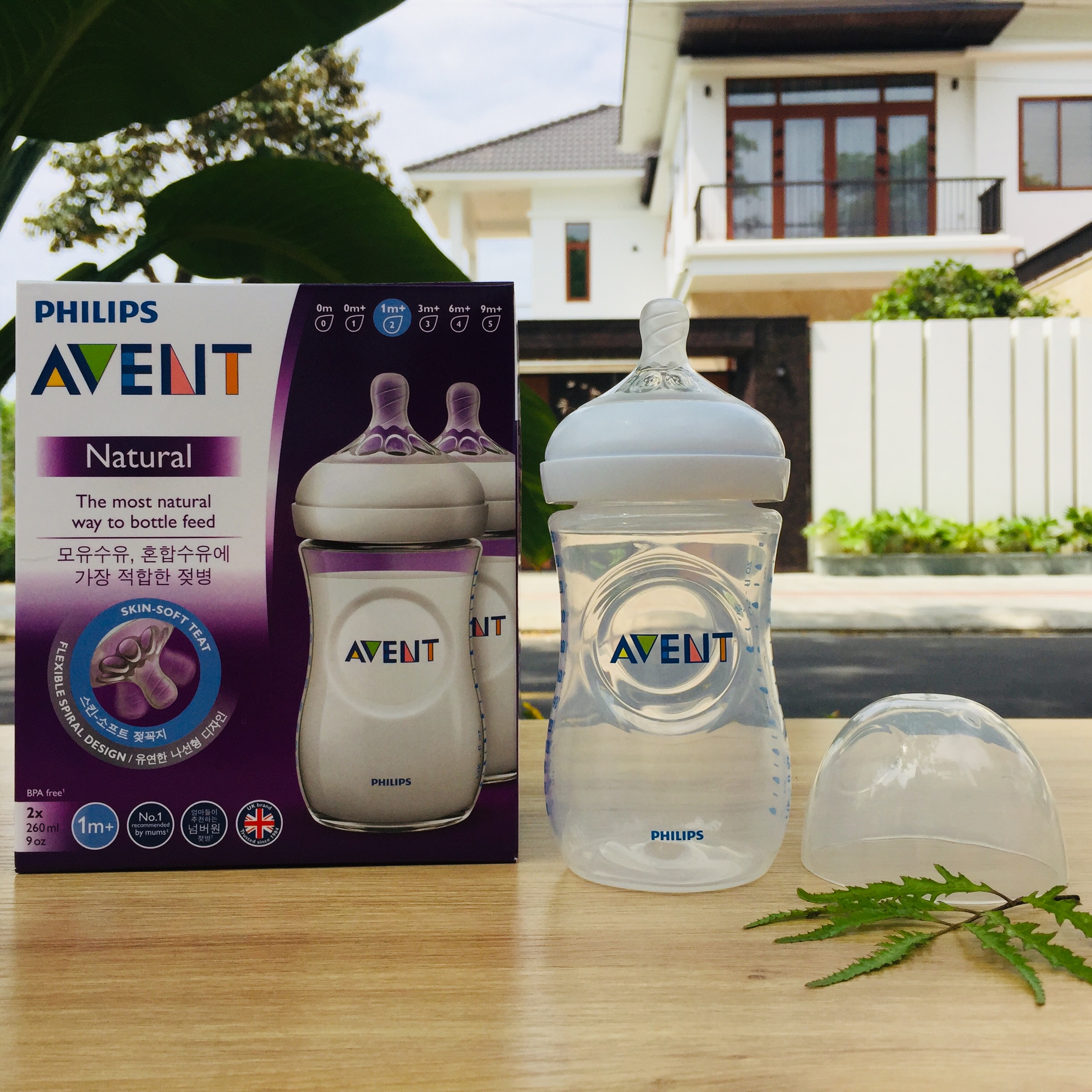 Bình sữa Avent Nautural 260ml [Núm số 2, 1m+] [Màu trắng trong]