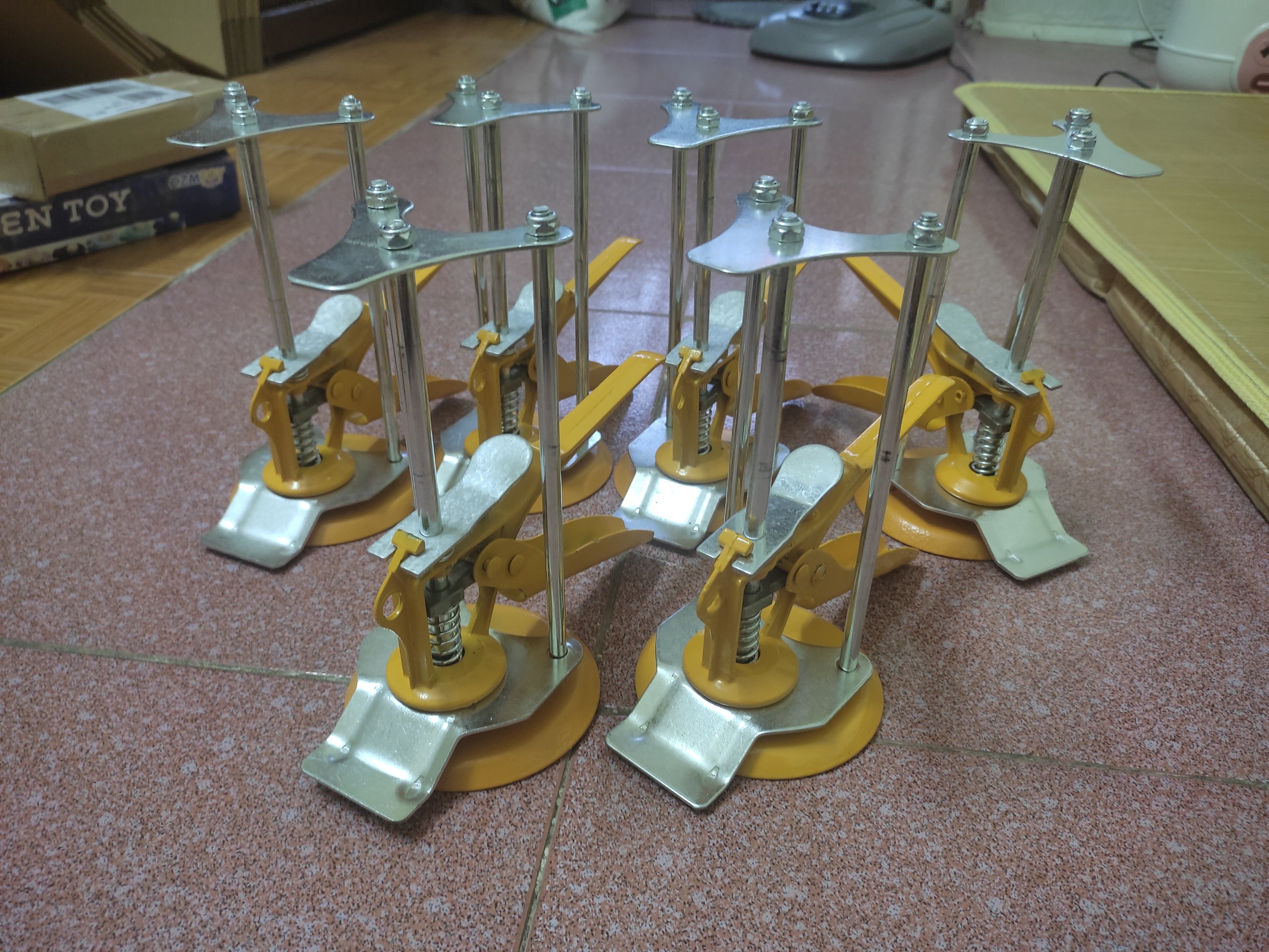 Combo 6 kích kê gạch chân tường - con đội kê gạch ốp tường