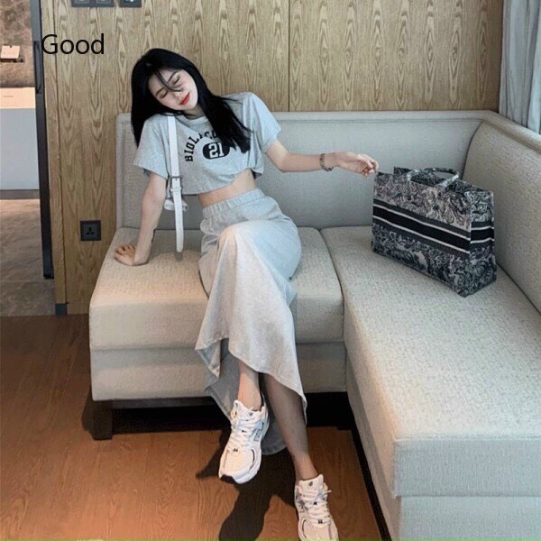 Set bộ áo croptop siêu xinh kèm chân váy xẻ tà thời trang