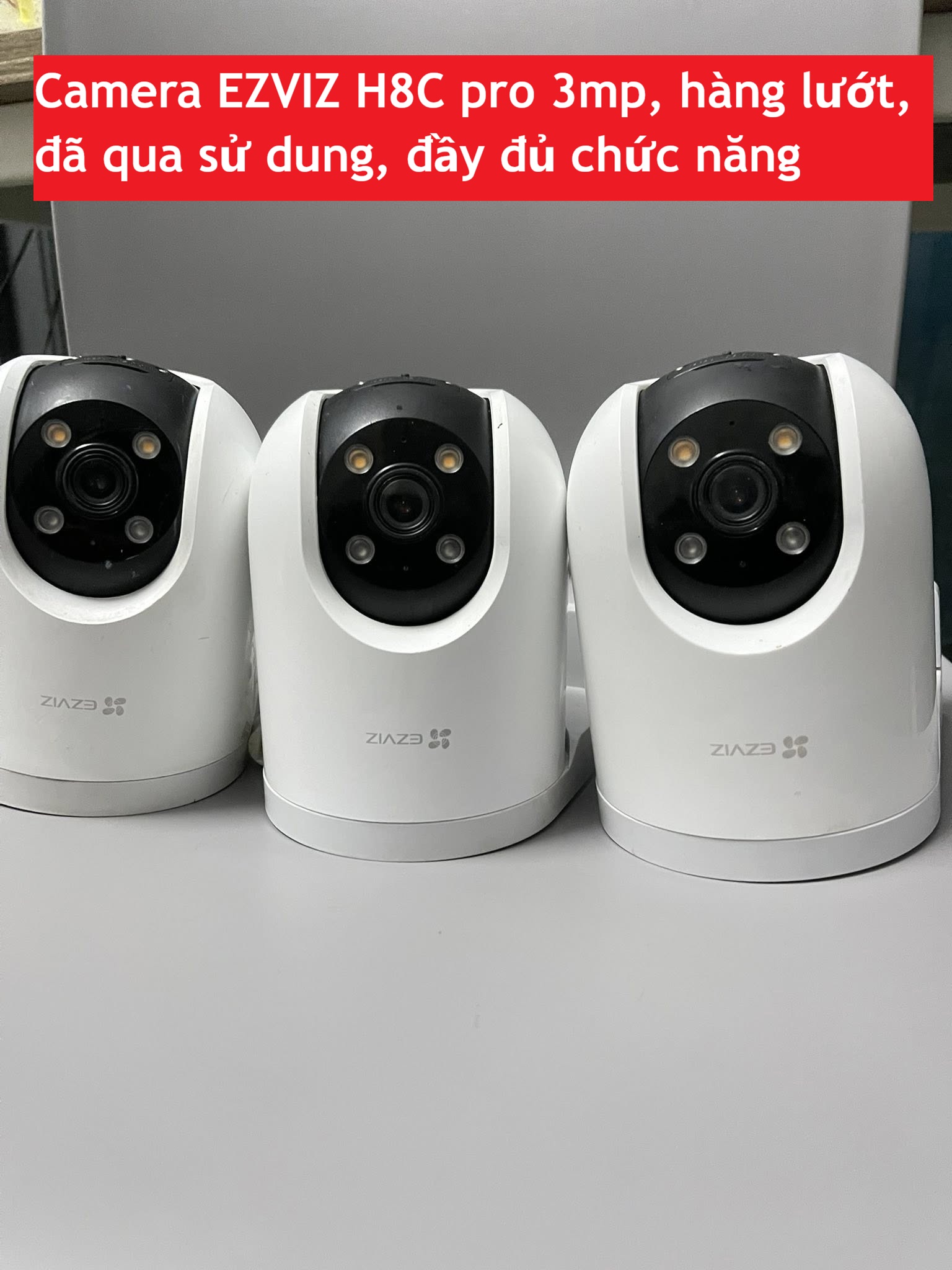 Camera wifi EZVIZ H8C pro 3mp hàng trưng bày, đã qua sử dụng, còn mới trắng và đầy đủ chức năng
