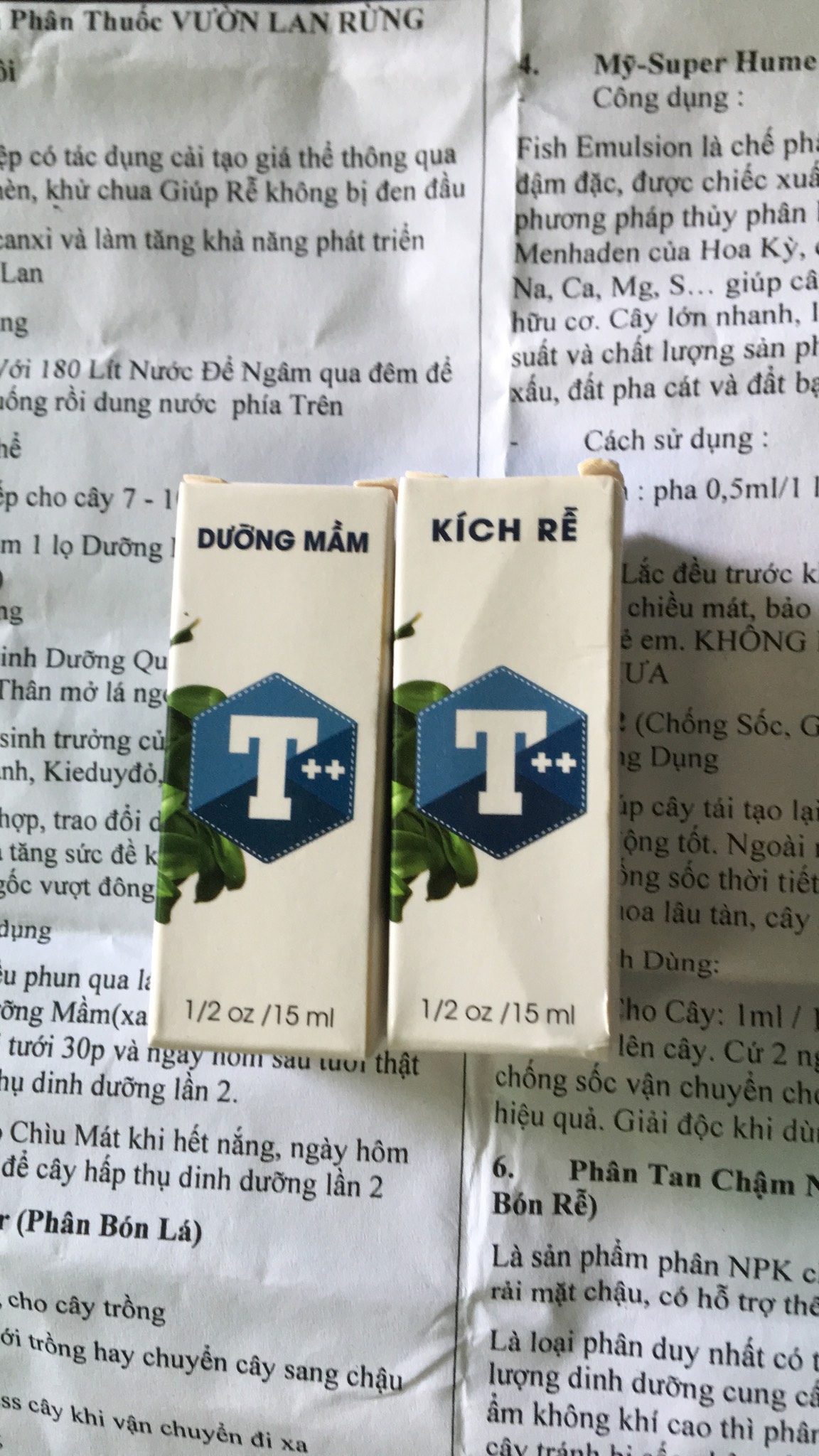 Bộ dưỡng chất T++ gồm 01 lọ dưỡng mầm và 01 lọ dưỡng rễ