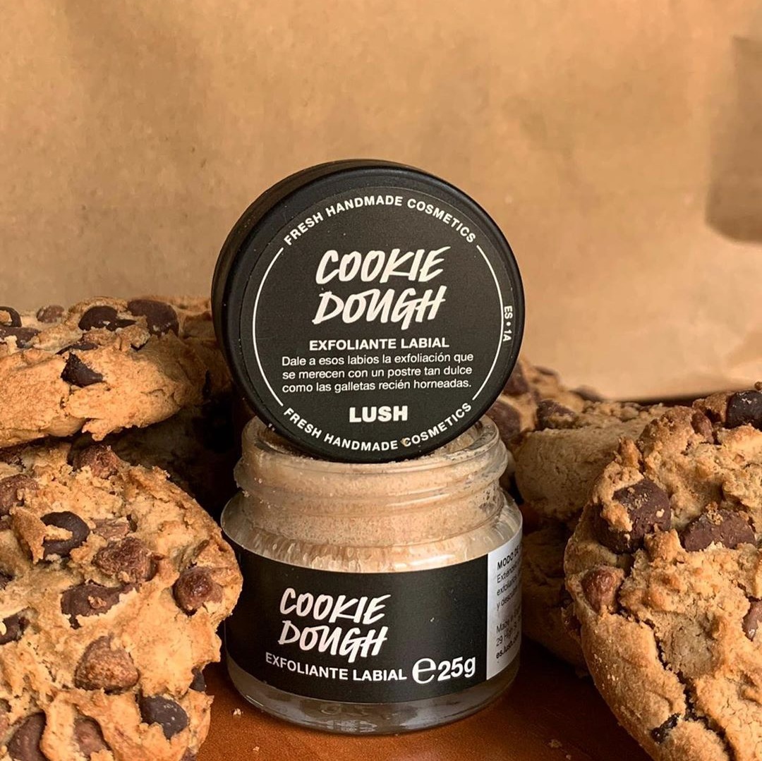 [HCM]Tẩy da chết môi LUSH - Cookie Dough lipscrub