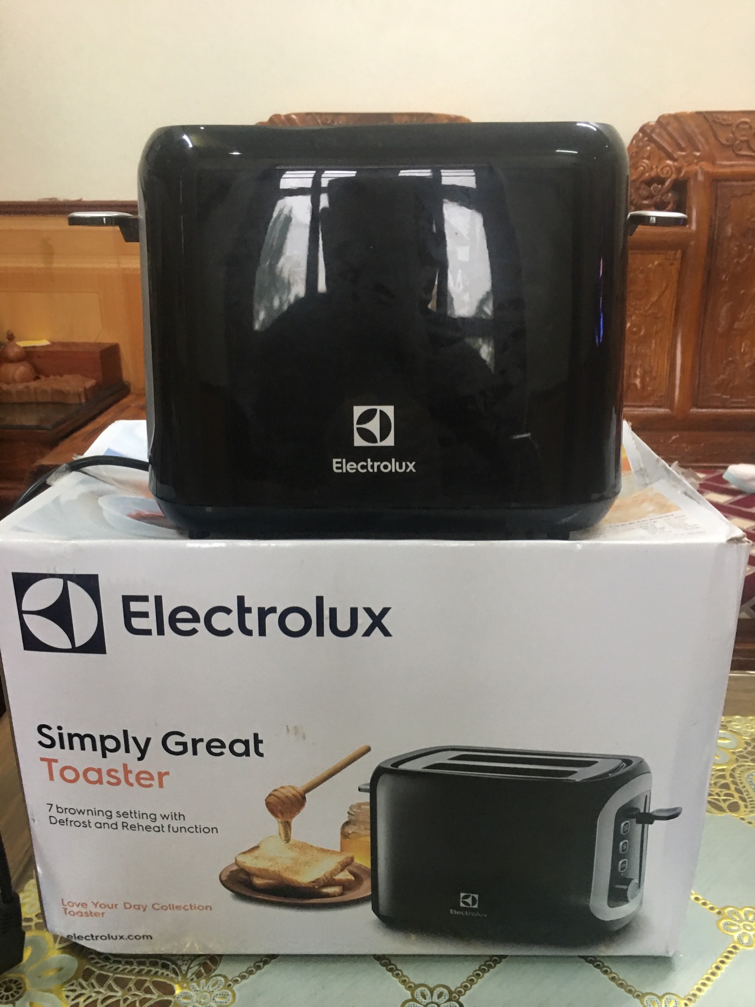 Máy Nướng Bánh Mì Electrolux ETS3505