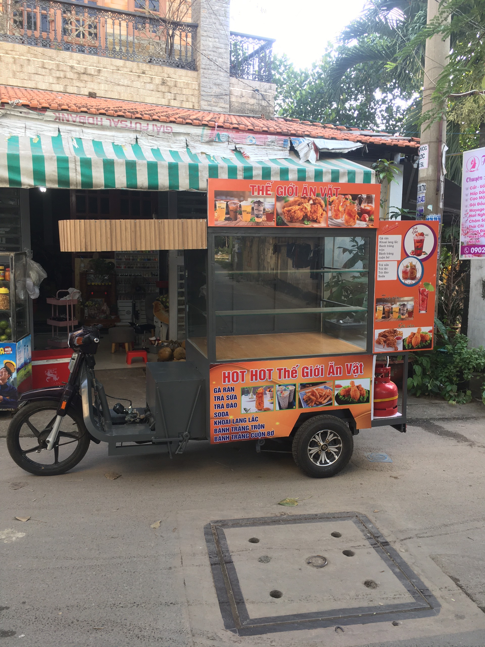 XE 3 BÁNH BÁN HÀNG LƯU ĐỘNG CHẠY MÁY XĂNG