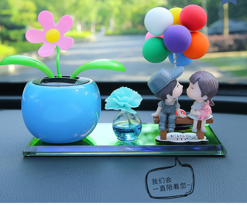 Set hoa đu đưa tình nhân gắn lọ nước hoa trang trí taplo ô tô, bàn làm việc, góc học tập