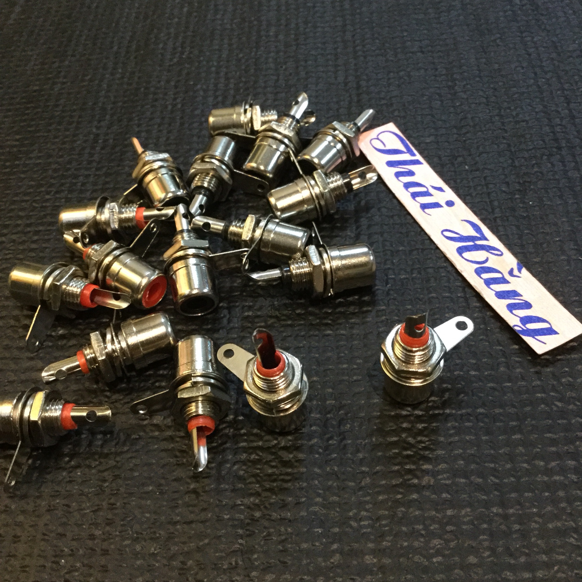 Ổ cắm jack av