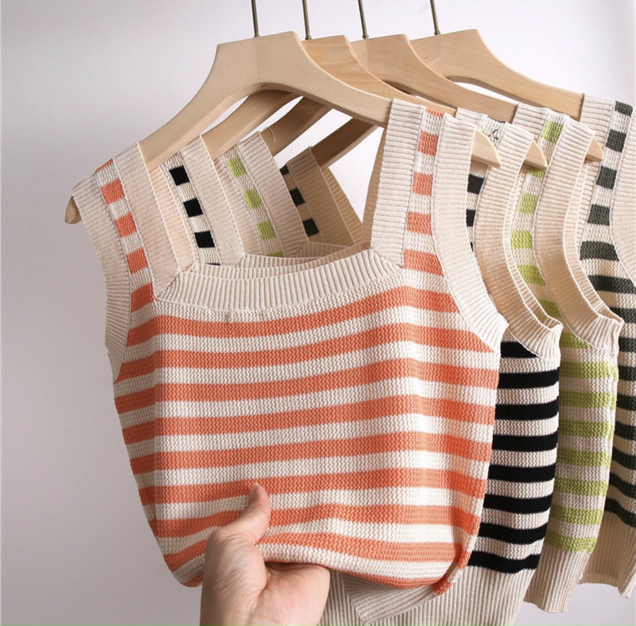 Áo len nữ kiểu croptop siêu sịn đây ạ --cs65