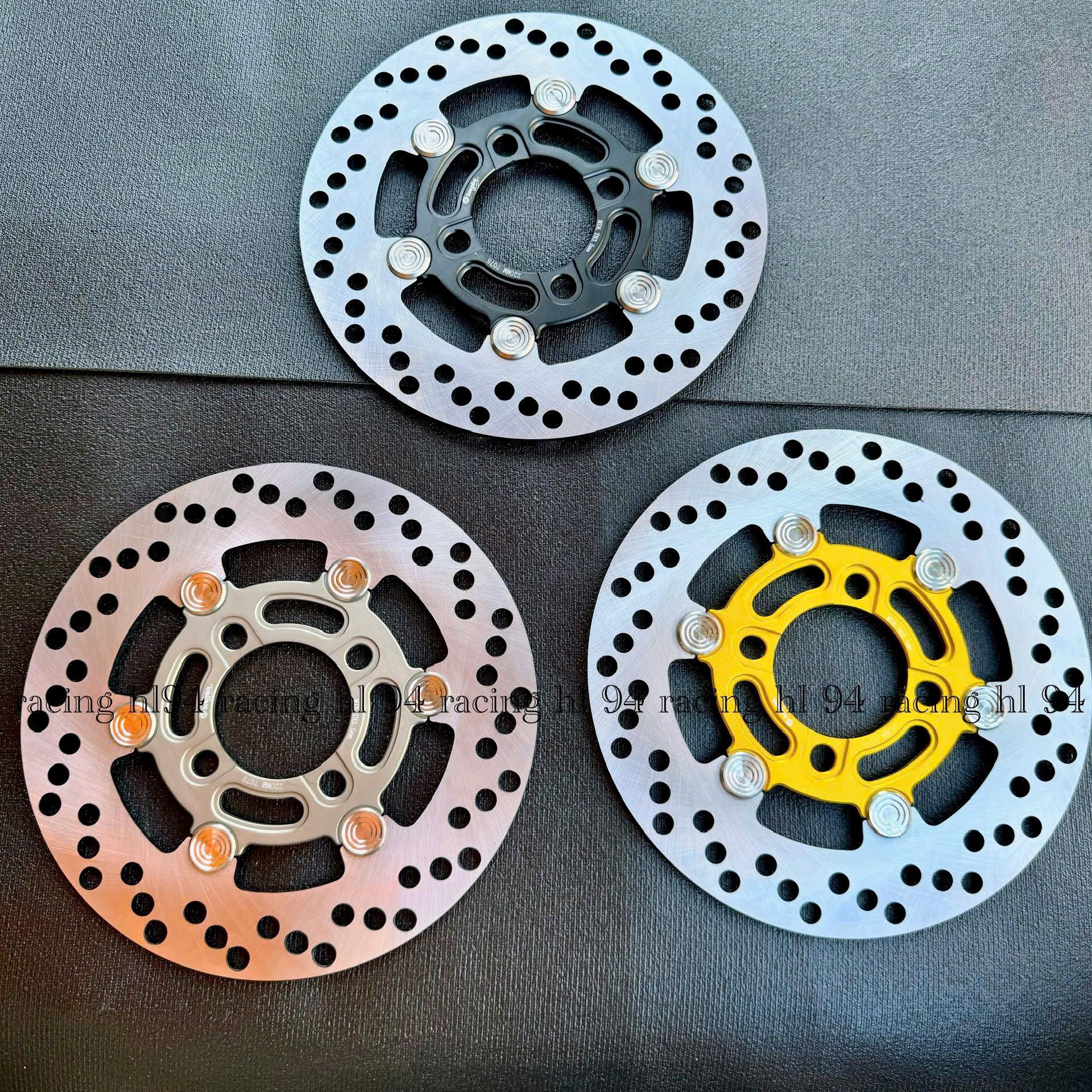 Đĩa bremb moto 3 v4 220mm khoen inox 304